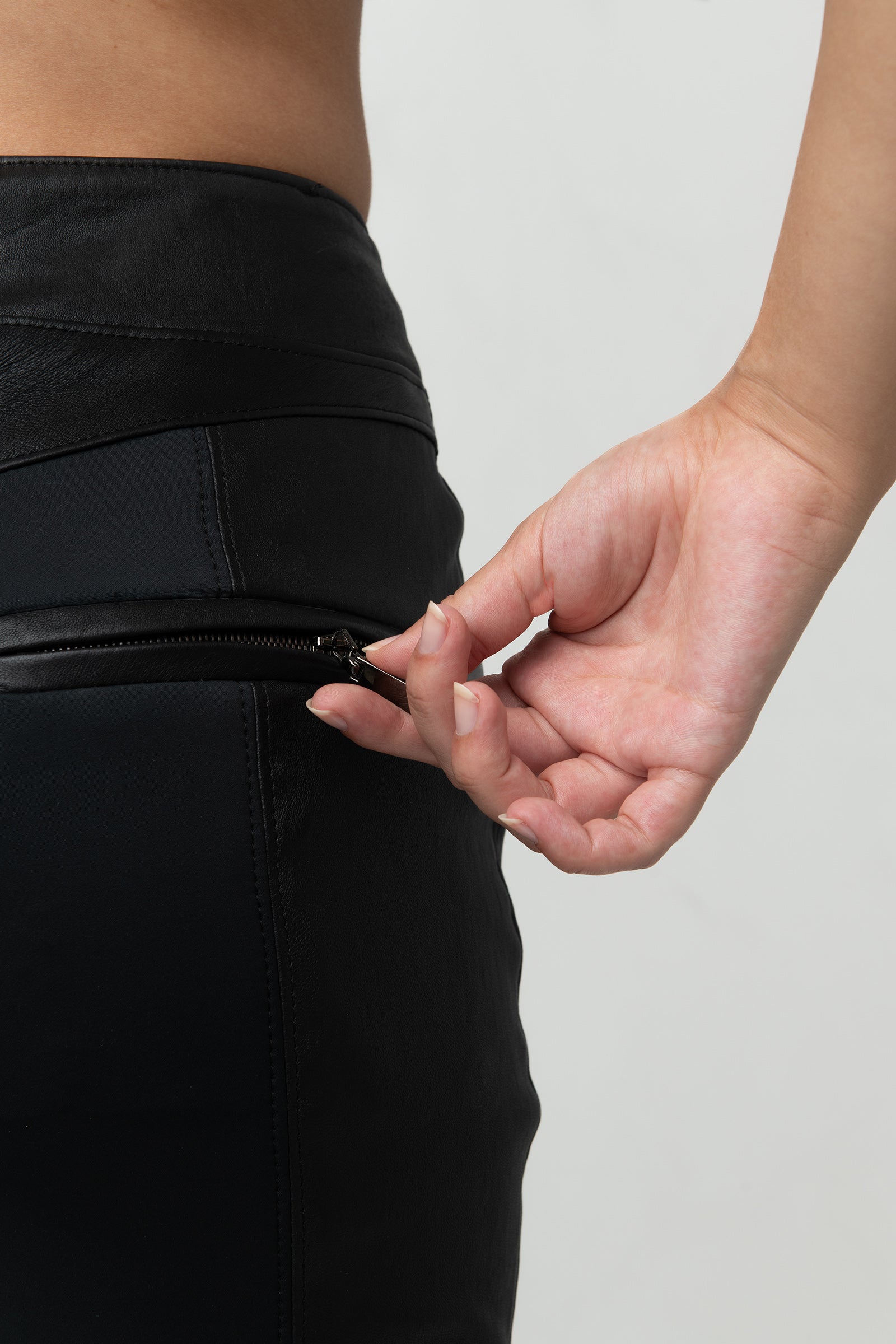 Paige Leather Pant - Caviar